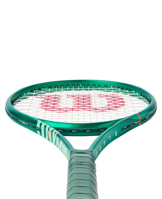 Wilson Blade 100 v10 Tennis Racquet